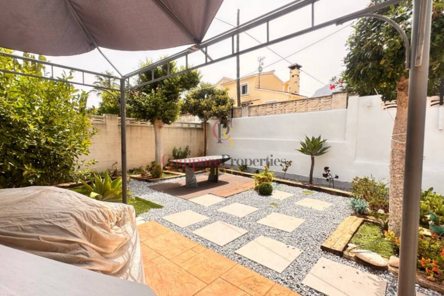 Sale - Villa - Dénia - Montgo