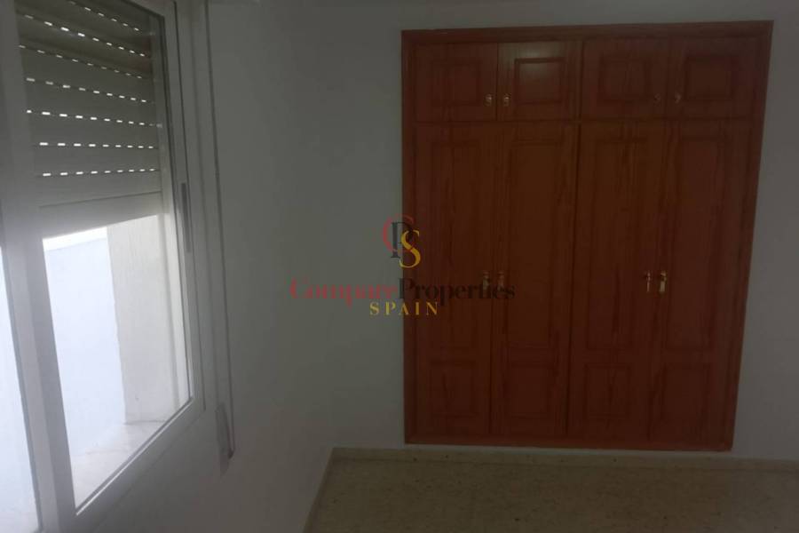 Sale - Apartment - Oliva - 