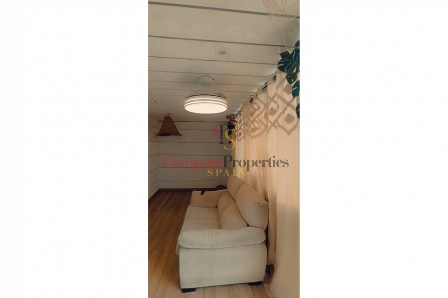 Sale - Apartment - Oliva - 