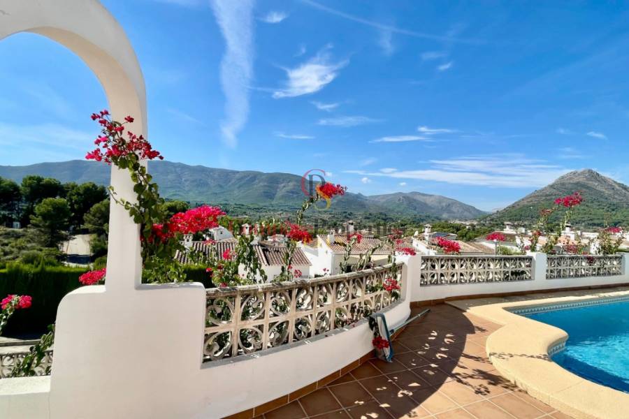 Sale - Villa - Jalon Valley - Valley / Urbanización