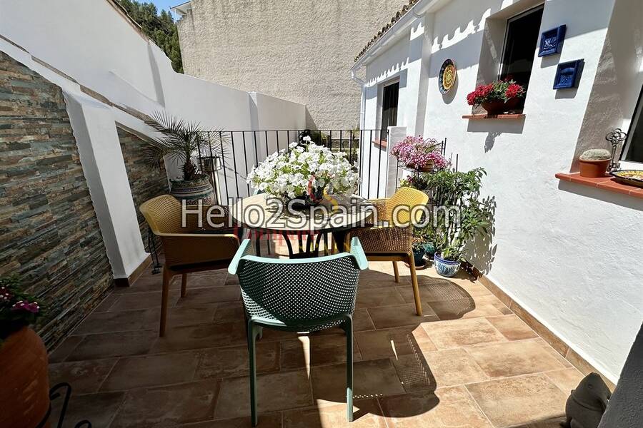 Sale - Townhouses - Forna