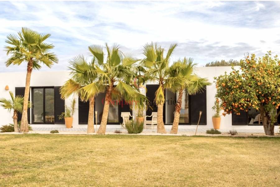 Sale - Villa - Jávea