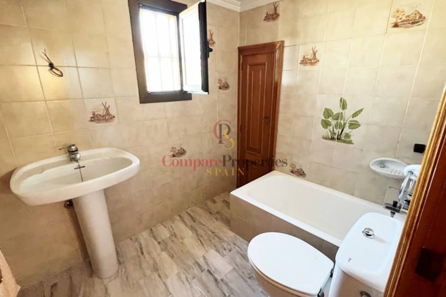 Sale - Villa - Dénia