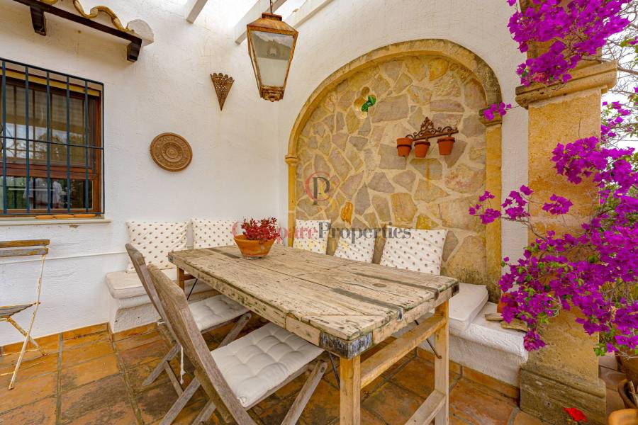 Sale - Villa - Jalon Valley - Campo