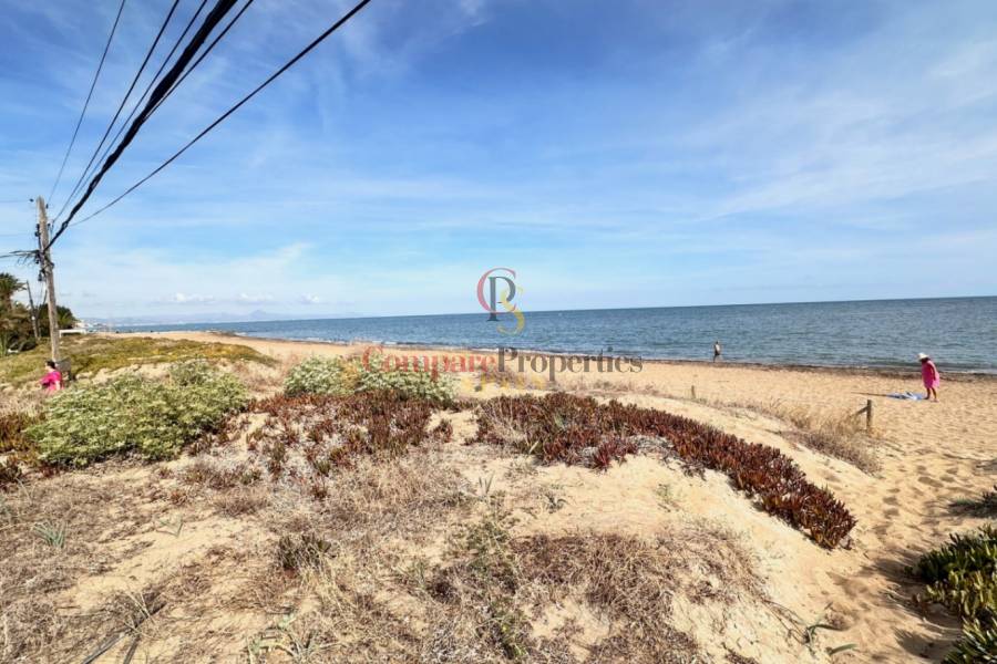 Sale - Villa - Dénia - Las Marinas (Km1 al Km 6)