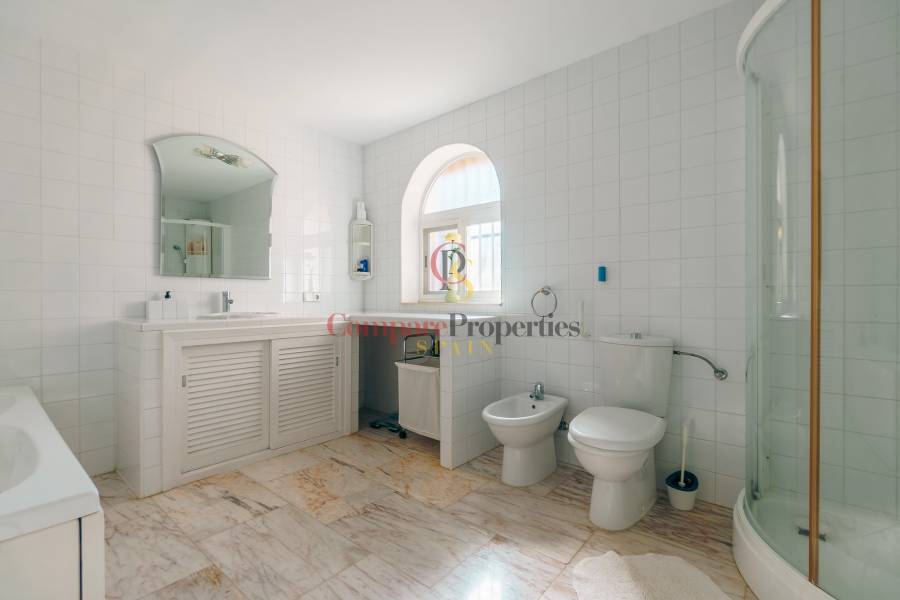 Venta - Villa - Albir