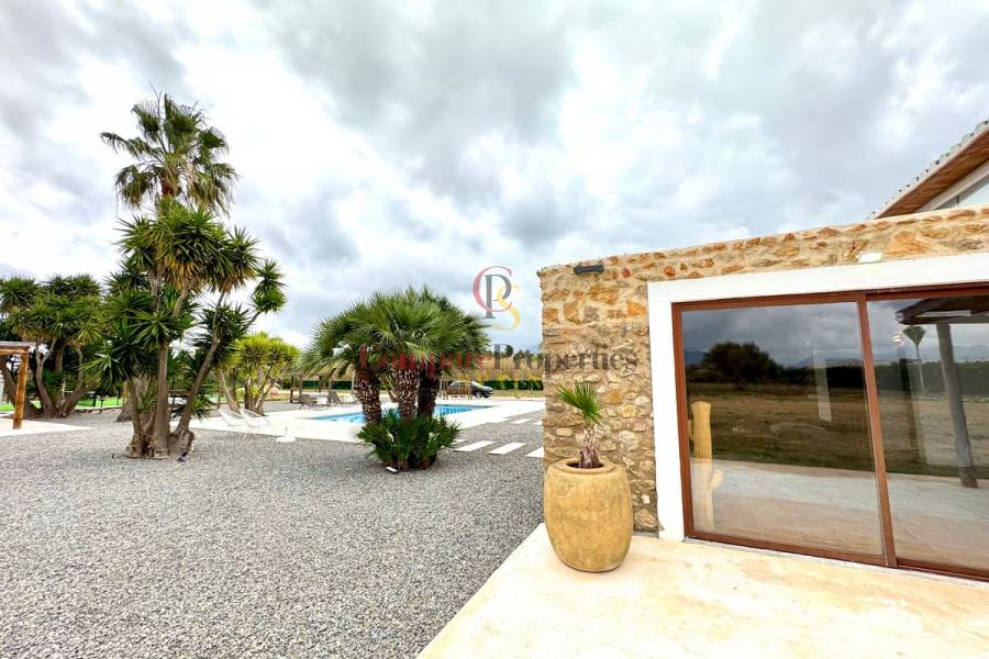 Sale - Villa - Dénia - La Sella