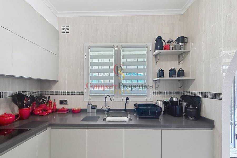 Sale - Villa -  - Kalmias