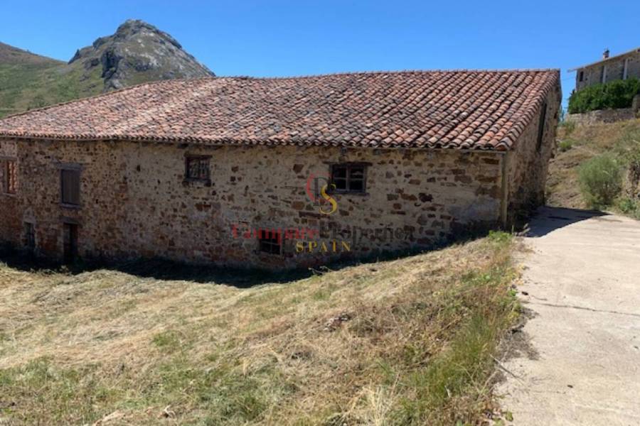 Sale - Apartment - La Pernía