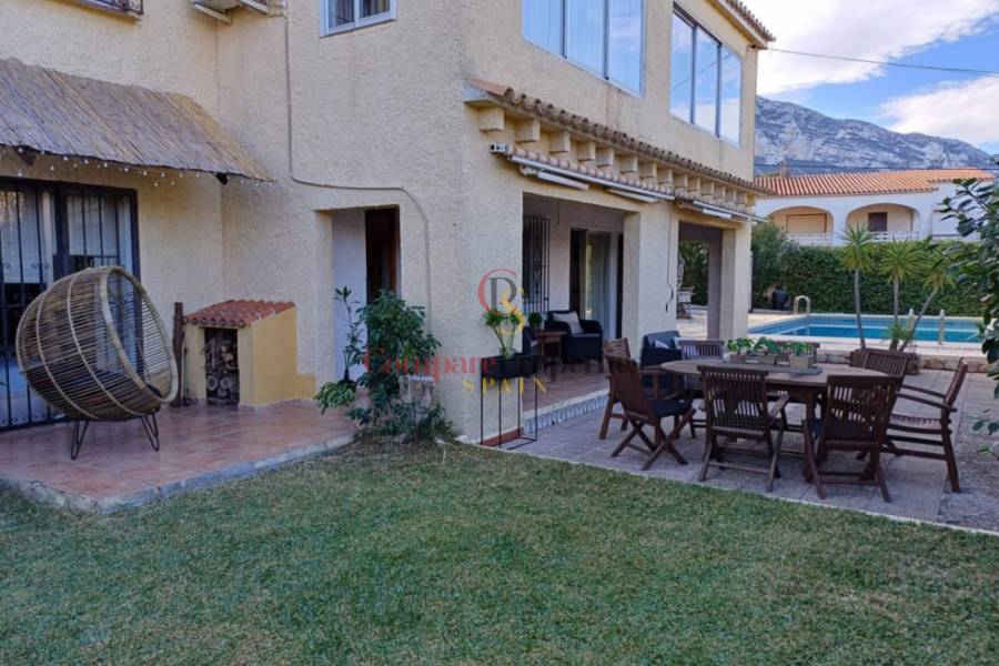 Sale - Villa - Dénia - Las Rotas