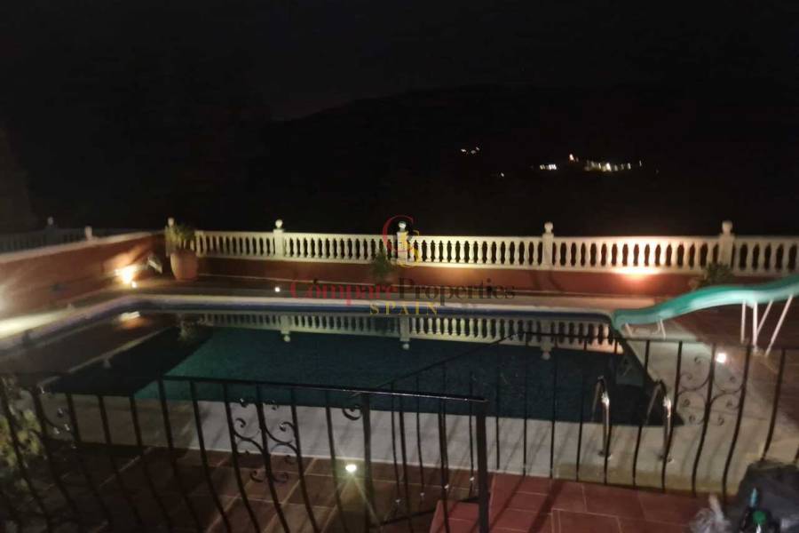 Sale - Villa - Jalon Valley - Alcalali