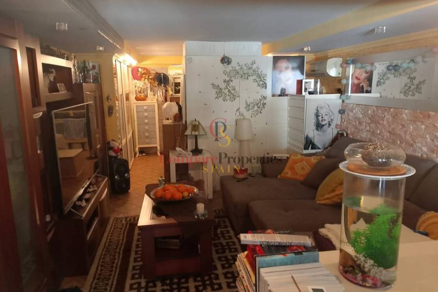 Sale - Apartment - Oliva - 