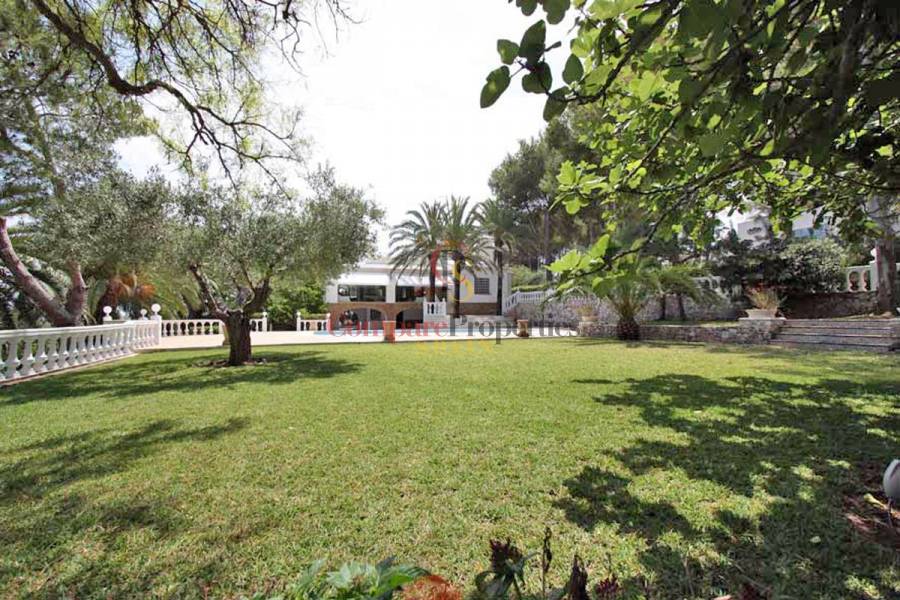 Sale - Villa - Jávea