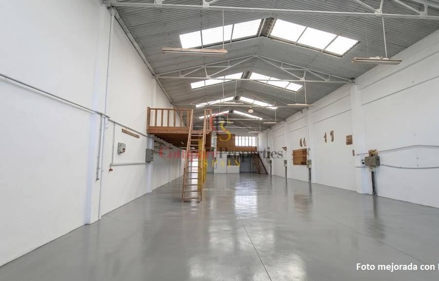 Verkauf - Commercial Units - Dénia - Saladar
