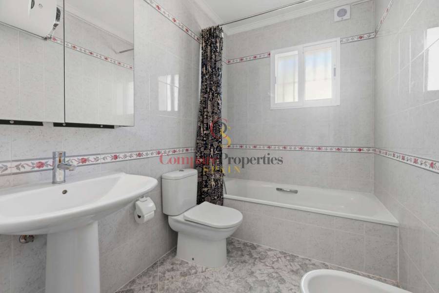 Sale - Villa - Oltamar