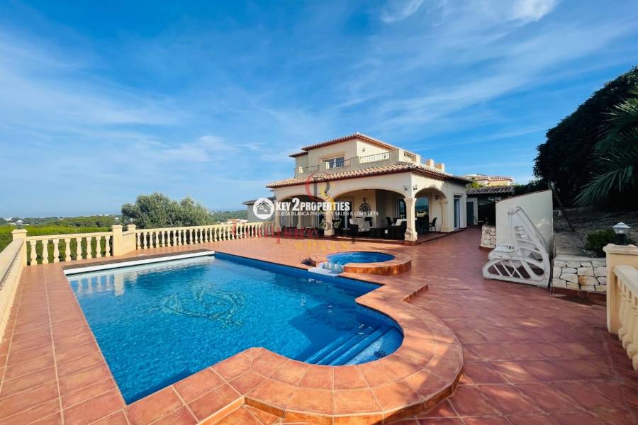 Sale - Villa - Jávea