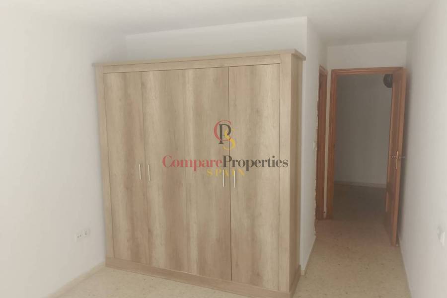 Sale - Apartment - Oliva - 