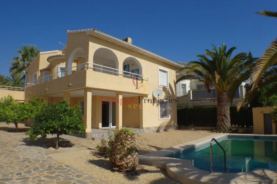 Sale - Villa - La Nucia