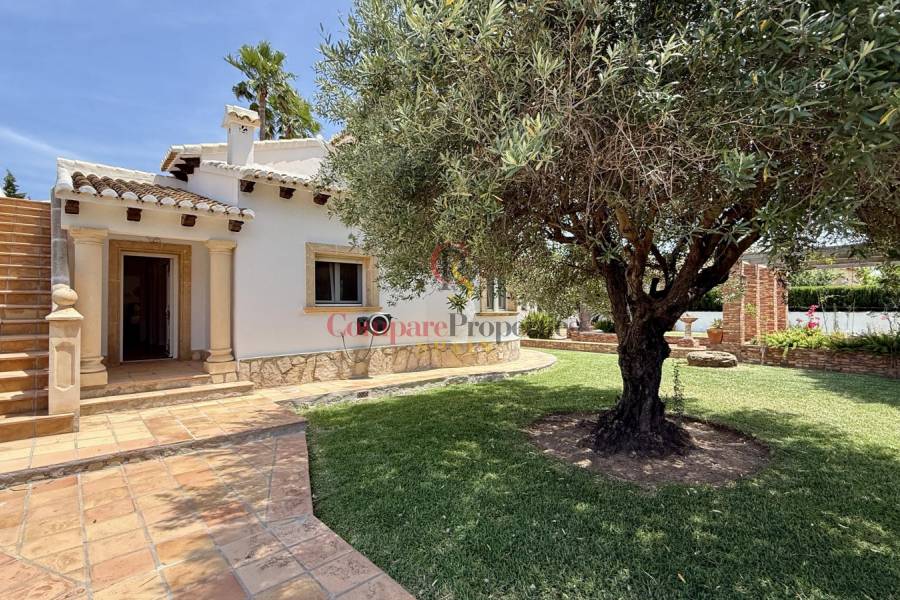 Sale - Villa - El Vergel - 