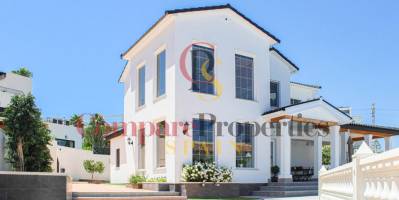 Villa - Verkoop - Albir - Albir