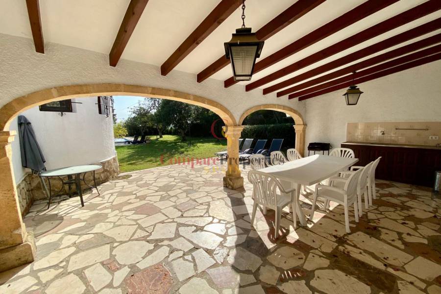 Sale - Villa - Jávea