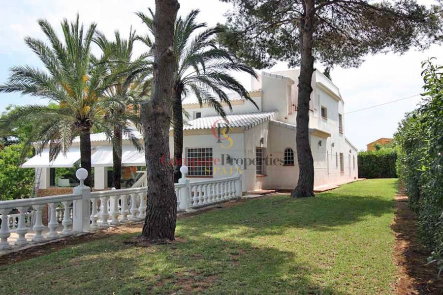 Sale - Villa - Jávea