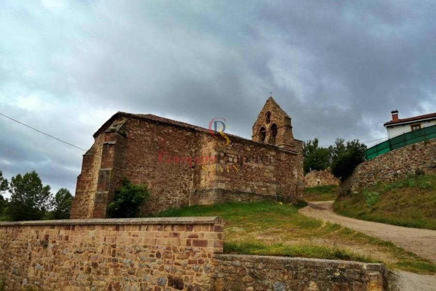 Sale - Apartment - La Pernía