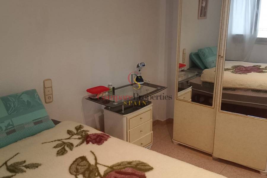 Sale - Apartment - Oliva - 