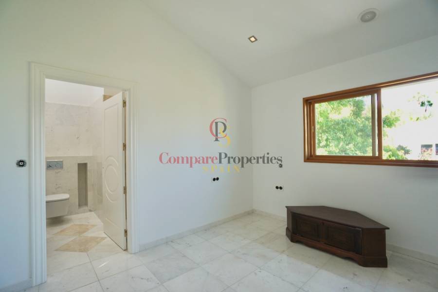 Sale - Villa - Benhavis - El Paraiso Alto