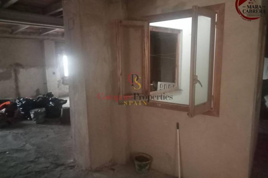 Sale - Apartment - Oliva - 