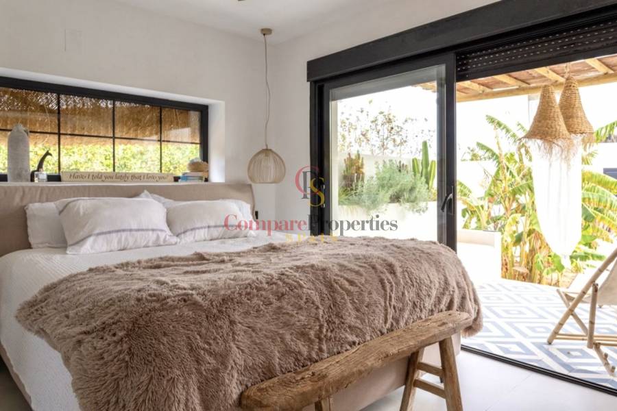 Sale - Villa - Jávea