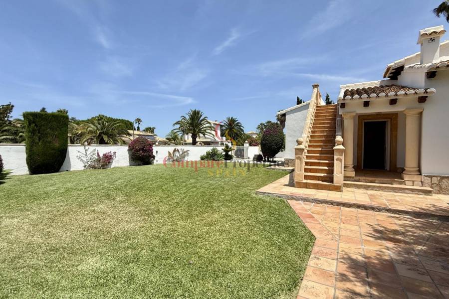 Sale - Villa - El Vergel - 