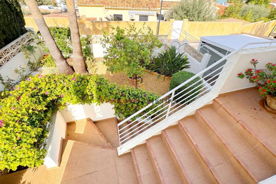 Sale - Semi-Detached Villa - Albir