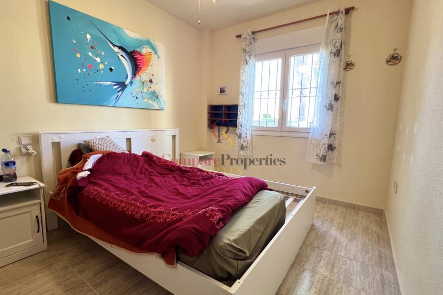 Sale - Villa - El Vergel - 