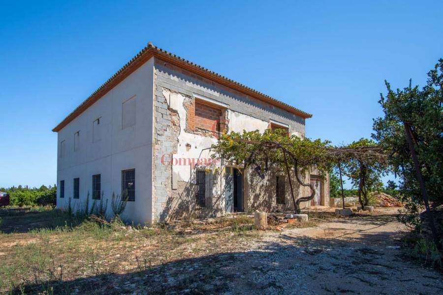 Sale - Villa - Dénia