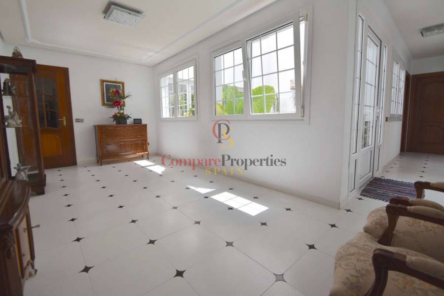 Verkoop - Villa - La Nucia