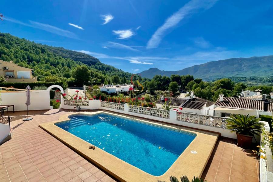 Sale - Villa - Jalon Valley - Valley / Urbanización