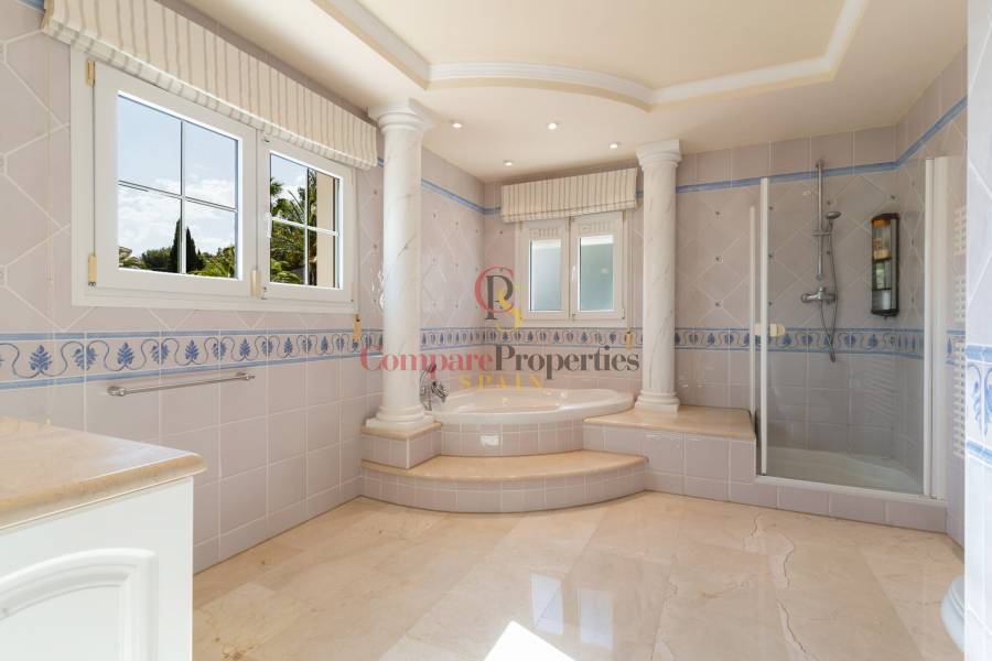 Sale - Villa - Moraira