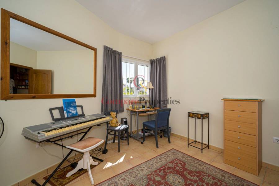 Venta - Villa - Jalon Valley - 