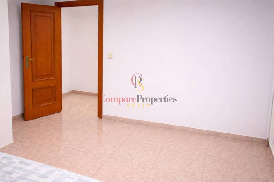Sale - Apartment - Oliva - 