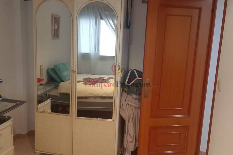 Sale - Apartment - Oliva - 