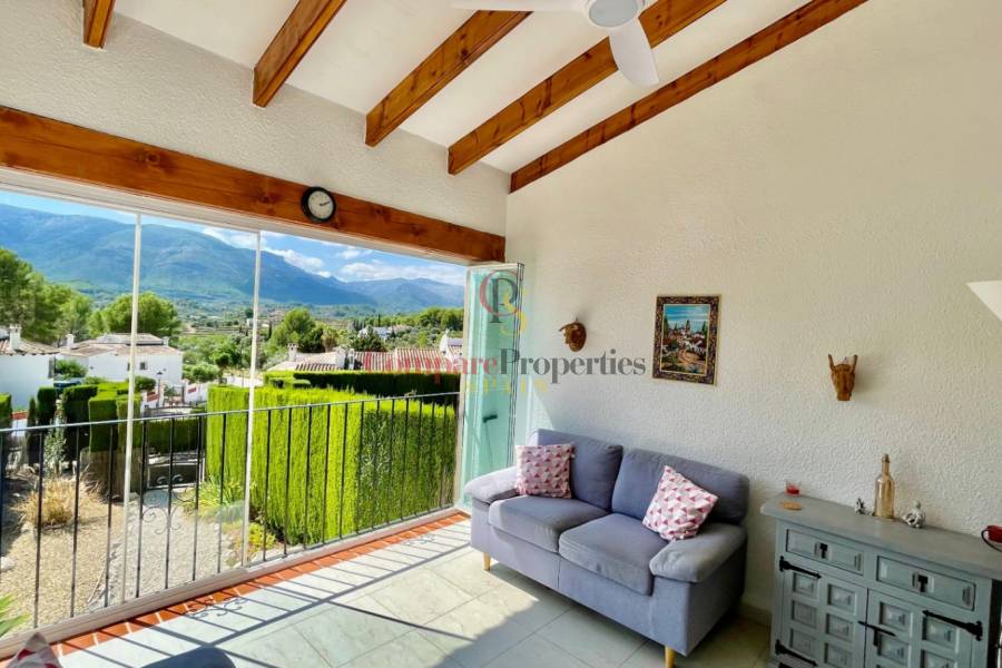 Sale - Villa - Jalon Valley - Valley / Urbanización