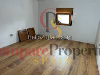 Sale - Townhouses - Oliva - 