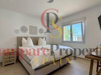 Sale - Villa - El Vergel - 