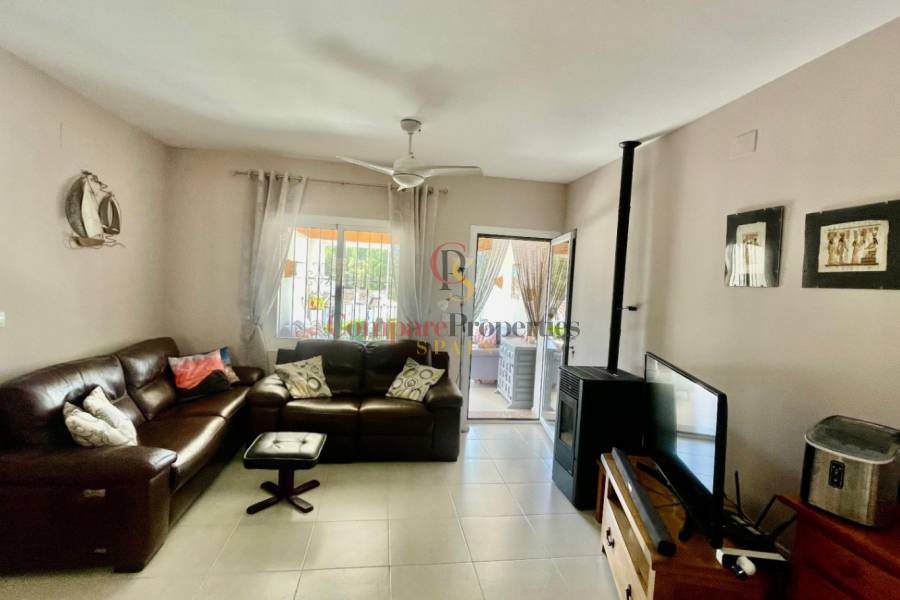 Sale - Villa - Jalon Valley - Valley / Urbanización