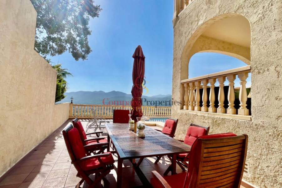 Sale - Villa - Jalon Valley - Valley / Urbanización