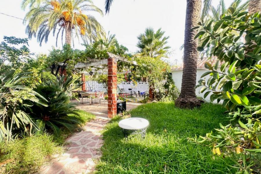 Sale - Villa - Dénia - Las Marinas (Km1 al Km 6)