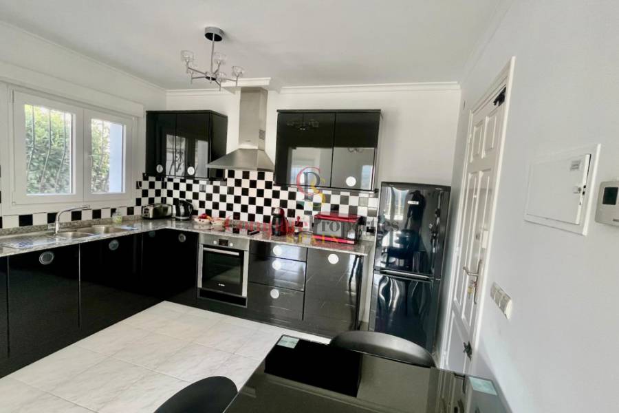 Sale - Villa - Jalon Valley - Valley / Urbanización