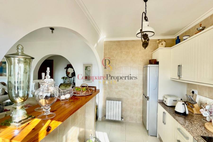 Sale - Villa - Jalon Valley - Valley / Urbanización