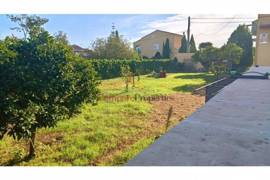 Sale - Apartment - Oliva - 